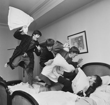 Harry Benson - Beatles - Pillow fight